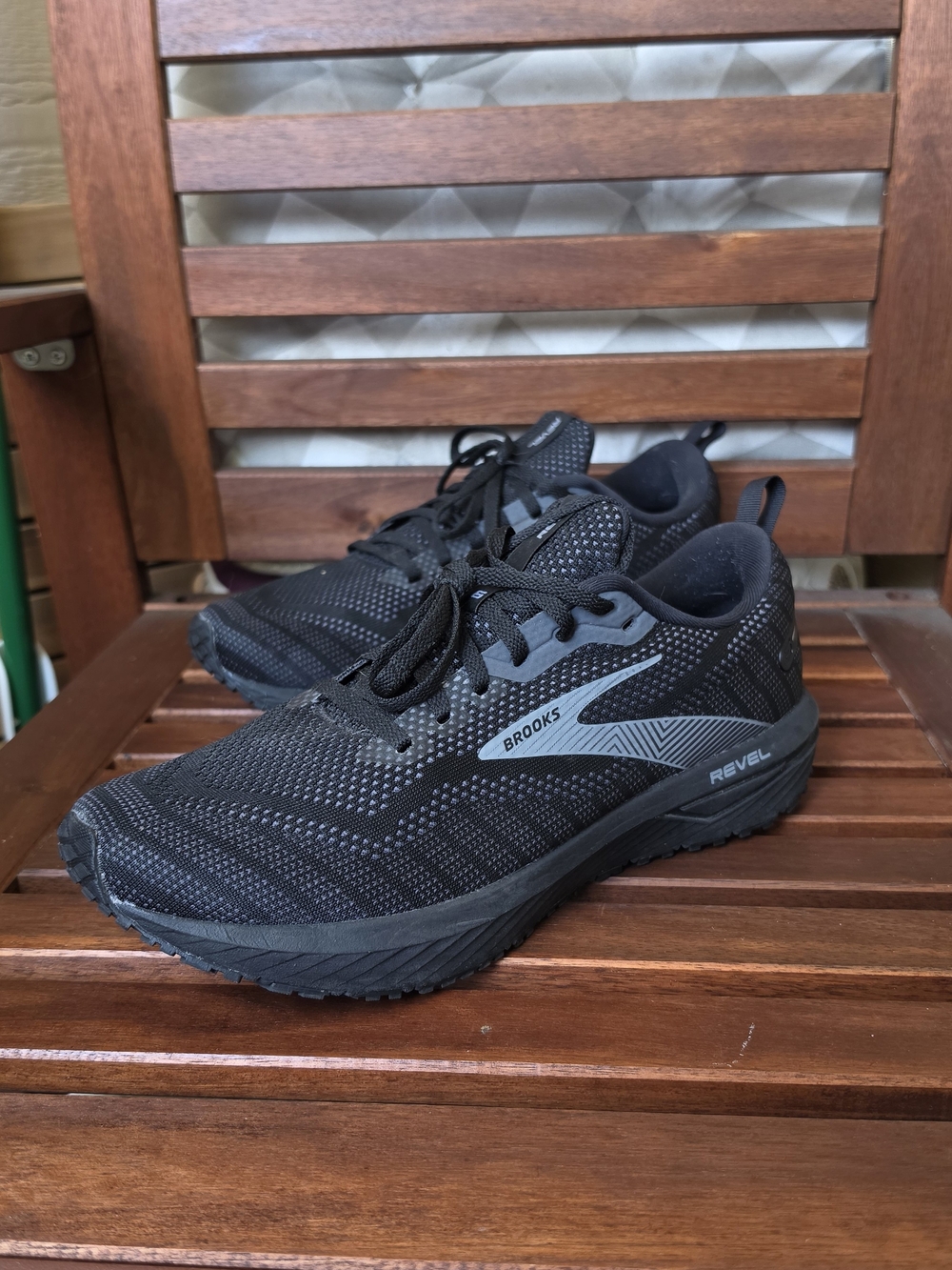 Brooks Revel 5 black Men's Size 11.5
